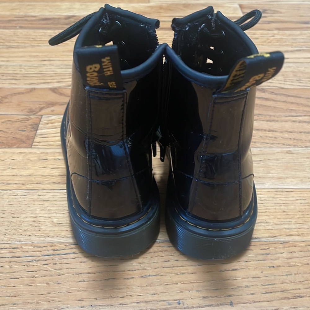 Kid’s Dr. Martens - Picture 3 of 4